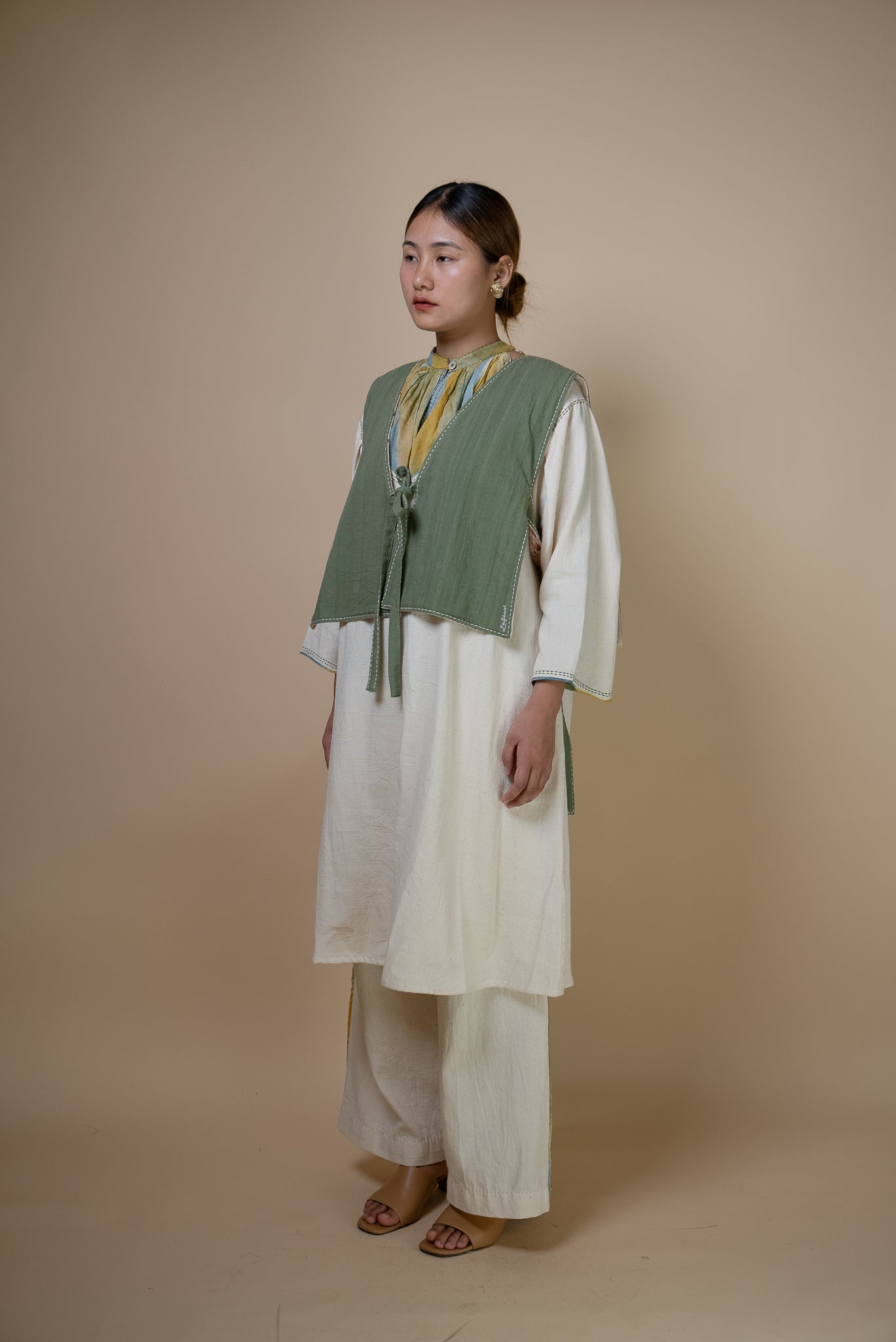 Meadows Unisex Reversible Bib