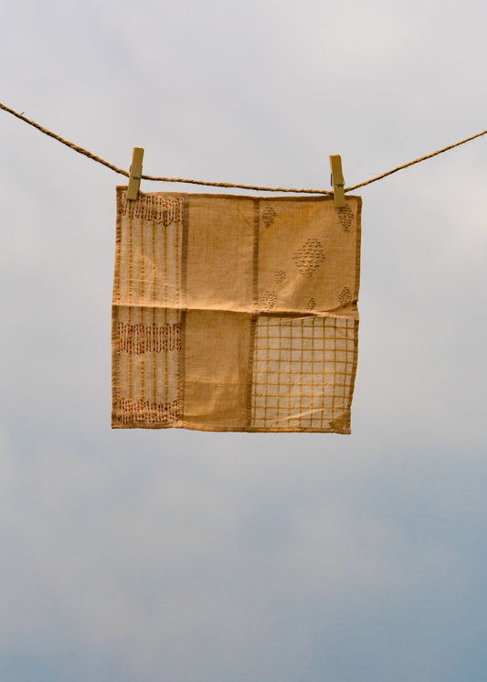 Discontinuous Lines Pocket Square