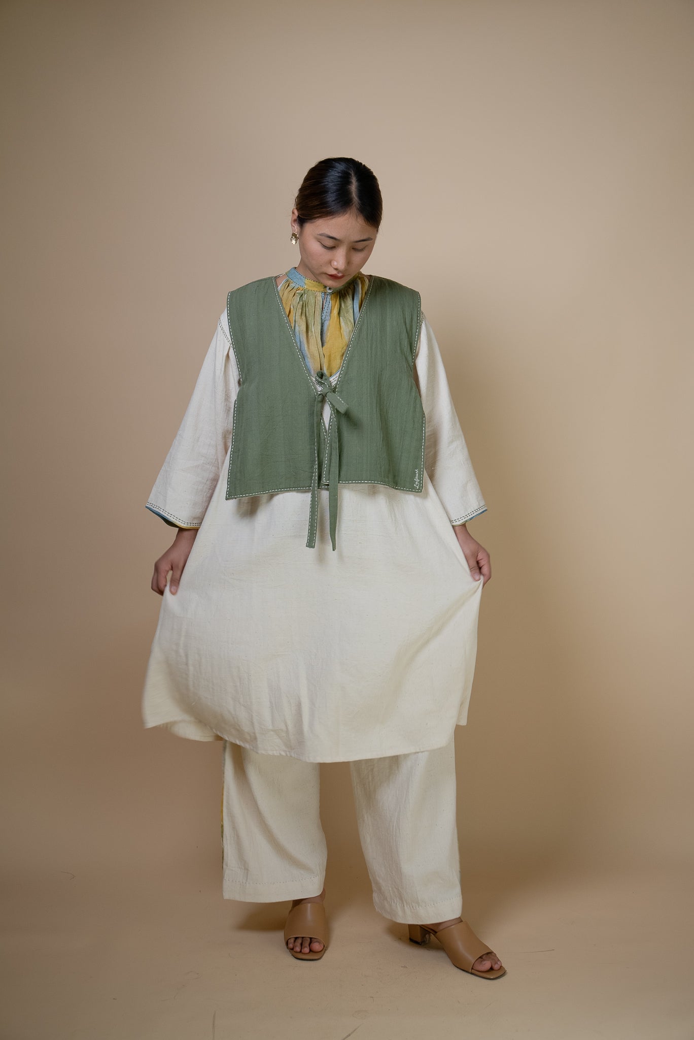 Meadows Unisex Reversible Bib