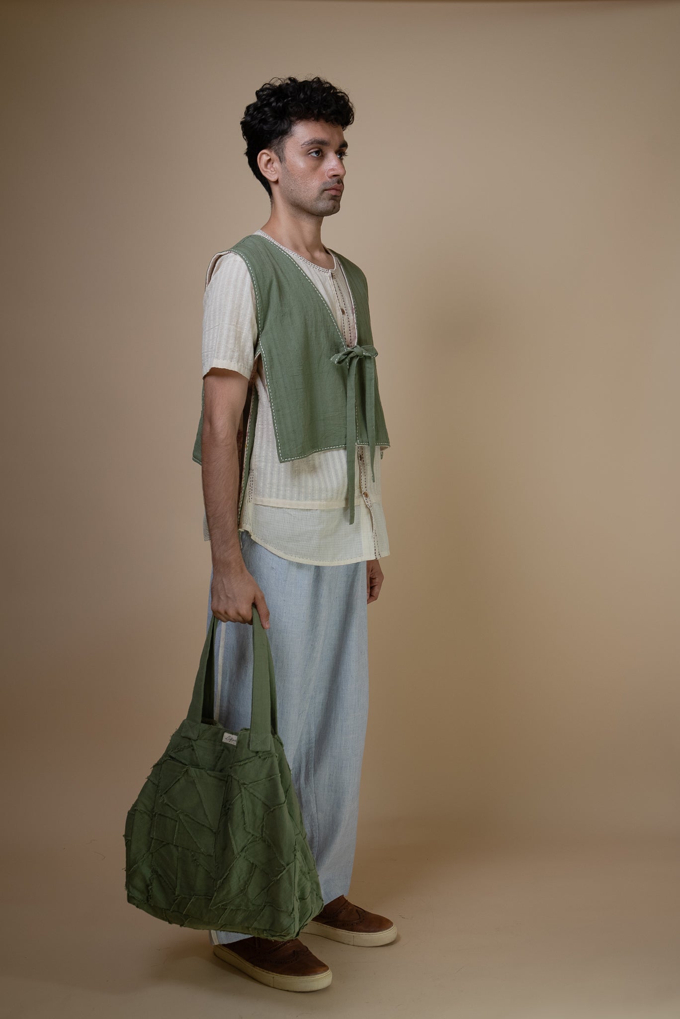 Meadows Unisex Reversible Bib