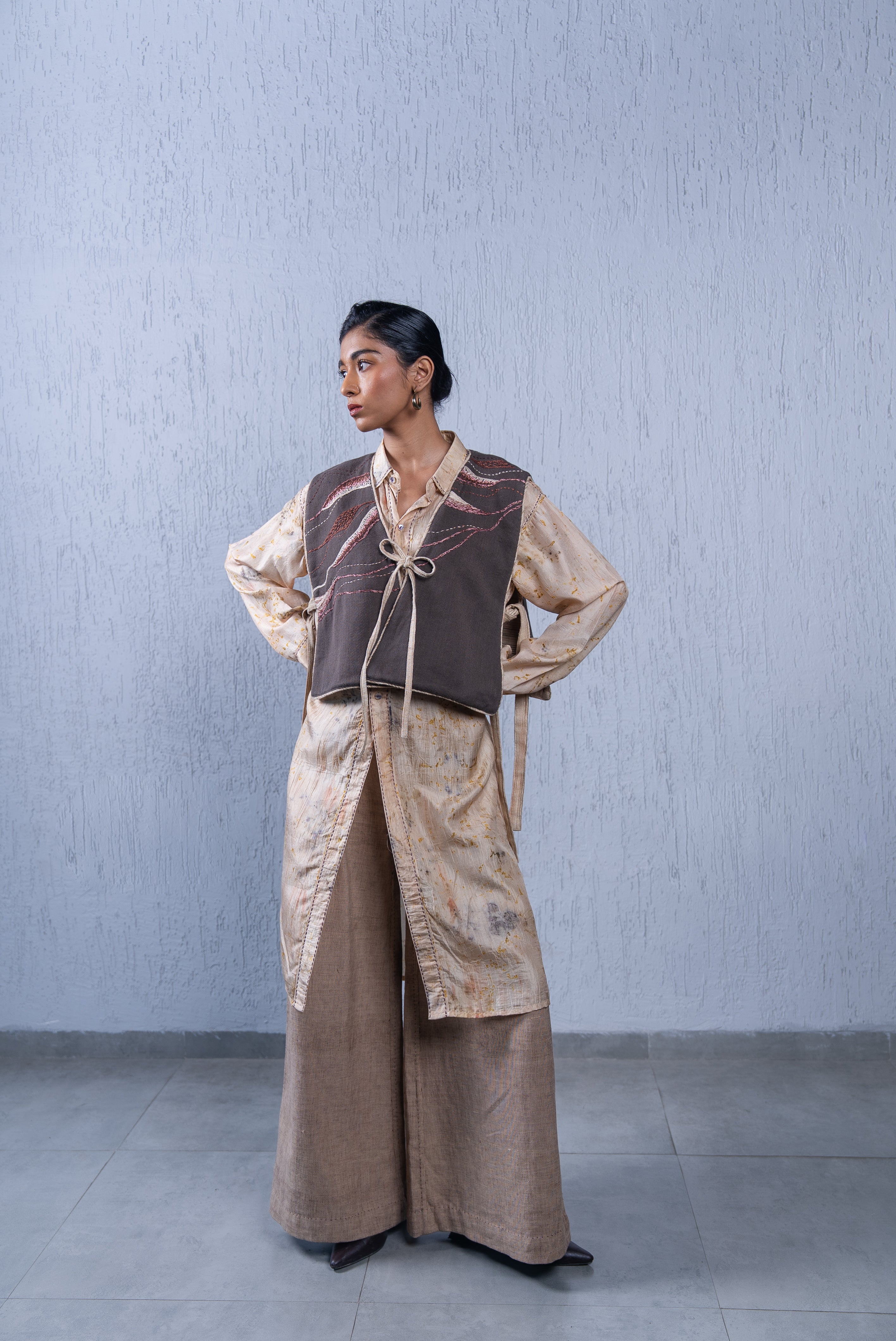 Unquiet Reversible Bib- Walnut