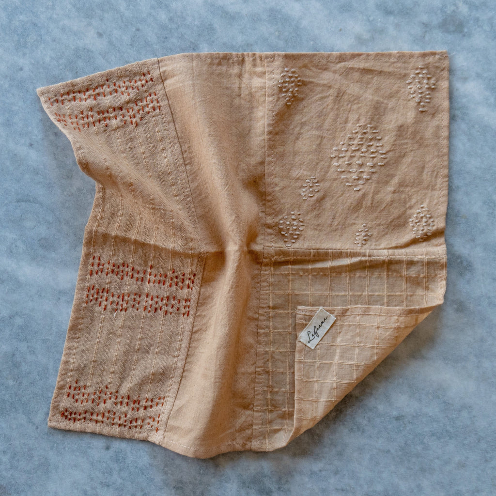 Discontinuous Lines Pocket Square