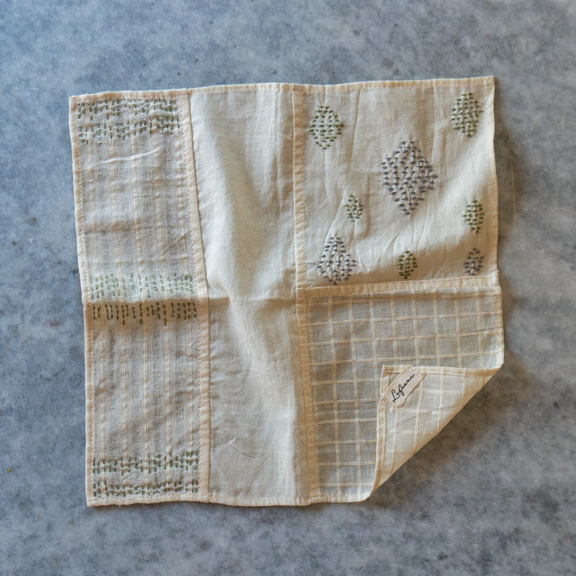 Discontinuous Lines Pocket Square